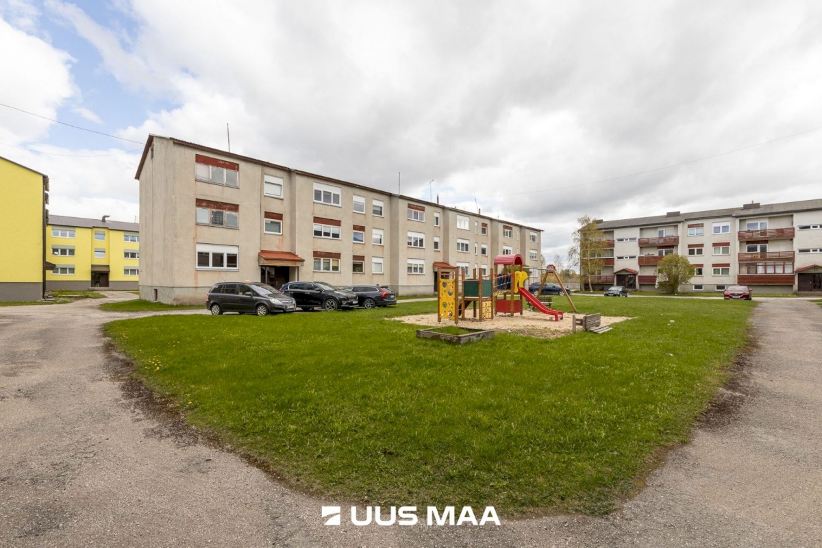 Haapsalu linn, Uuemõisa küla, Haudejaama 22