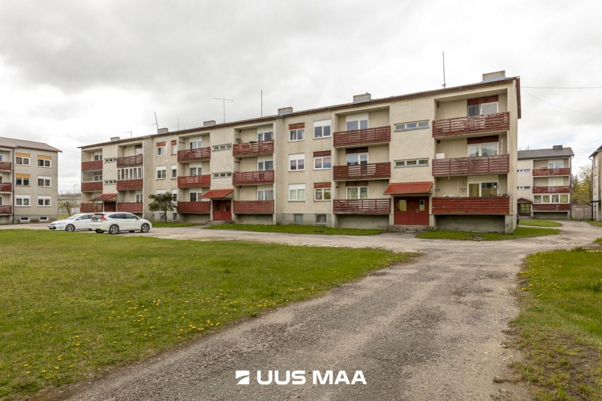Haapsalu linn, Uuemõisa küla, Haudejaama 22