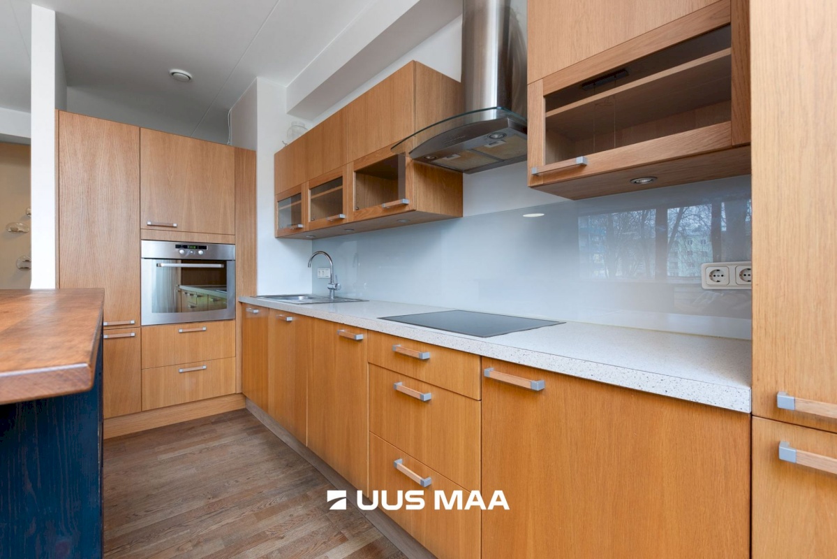 Tallinn, Kesklinna linnaosa, Kadriorg, J. Vilmsi 14