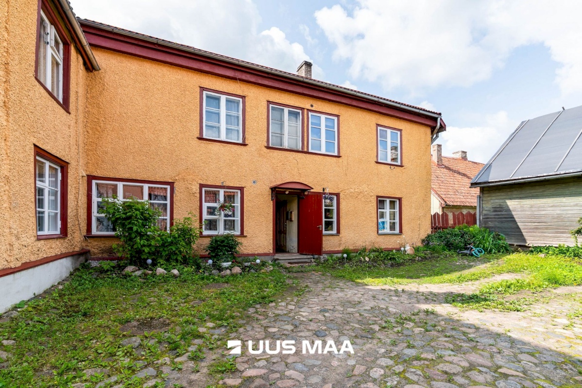 Viljandi linn, Vanalinn, Lossi 4