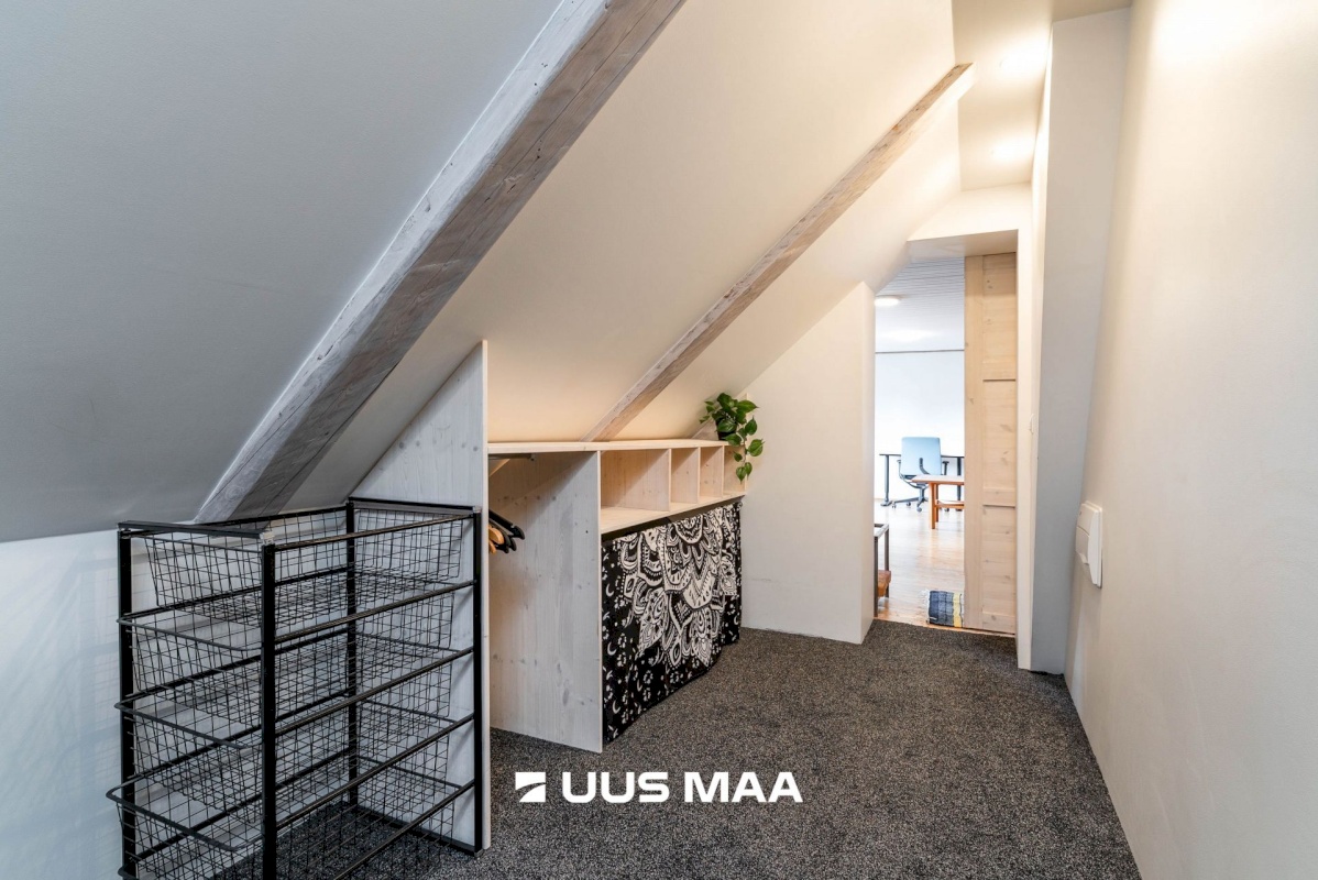 Viljandi linn, Vanalinn, Lossi 4