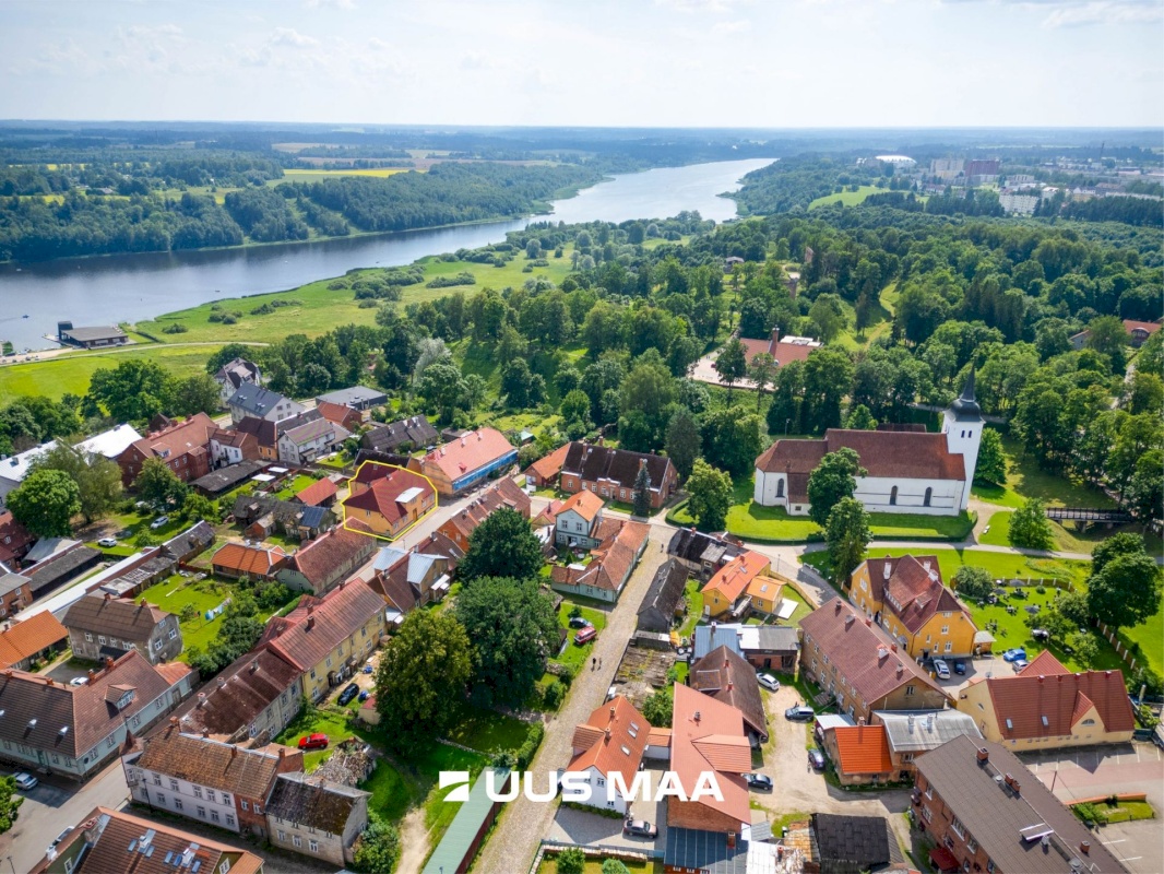 Viljandi linn, Vanalinn, Lossi 4
