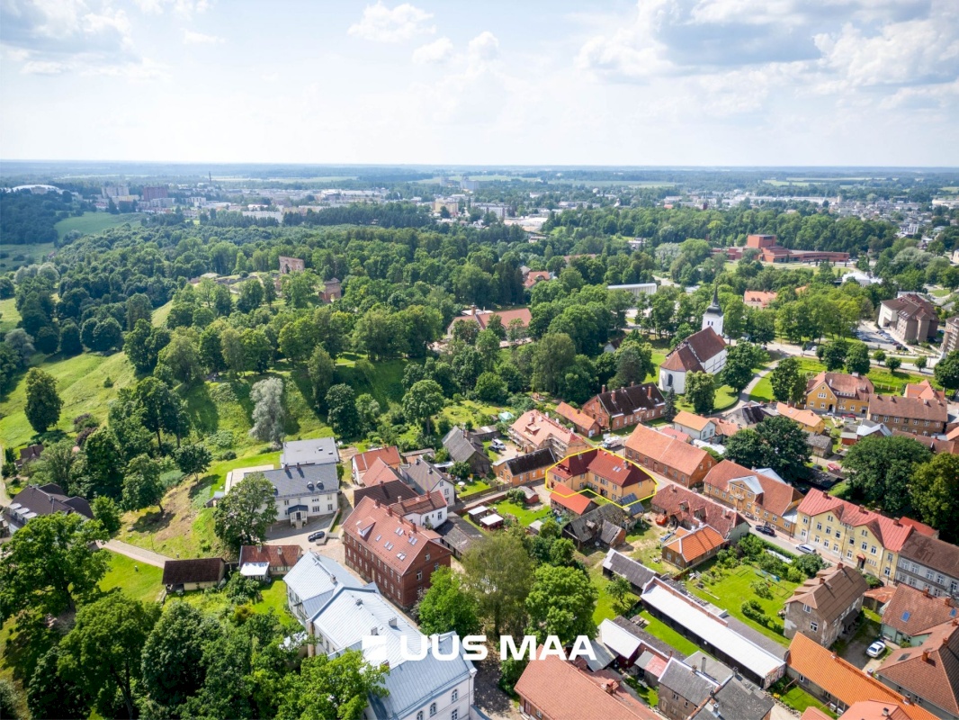 Viljandi linn, Vanalinn, Lossi 4