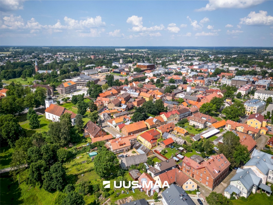 Viljandi linn, Vanalinn, Lossi 4