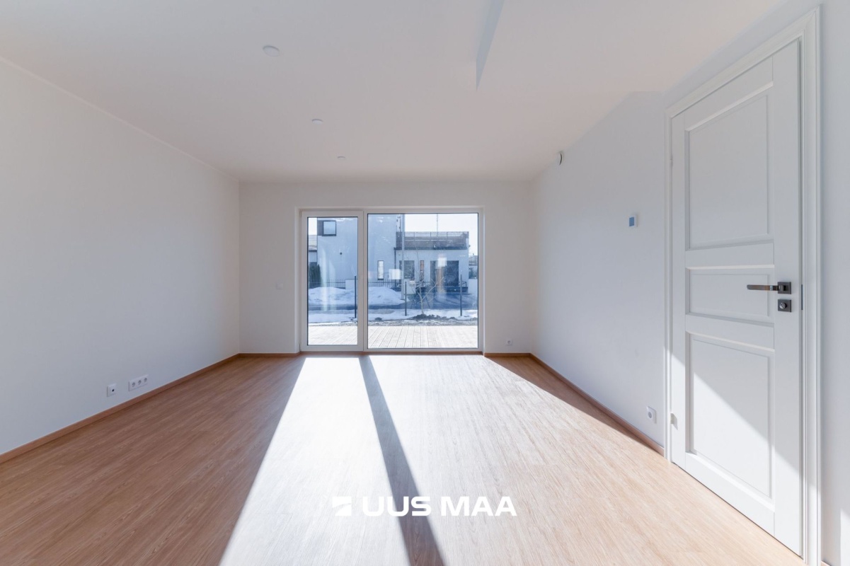 Rakvere linn, Mõisavälja 3-2