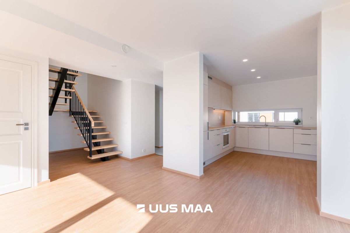 Rakvere linn, Mõisavälja 3-2