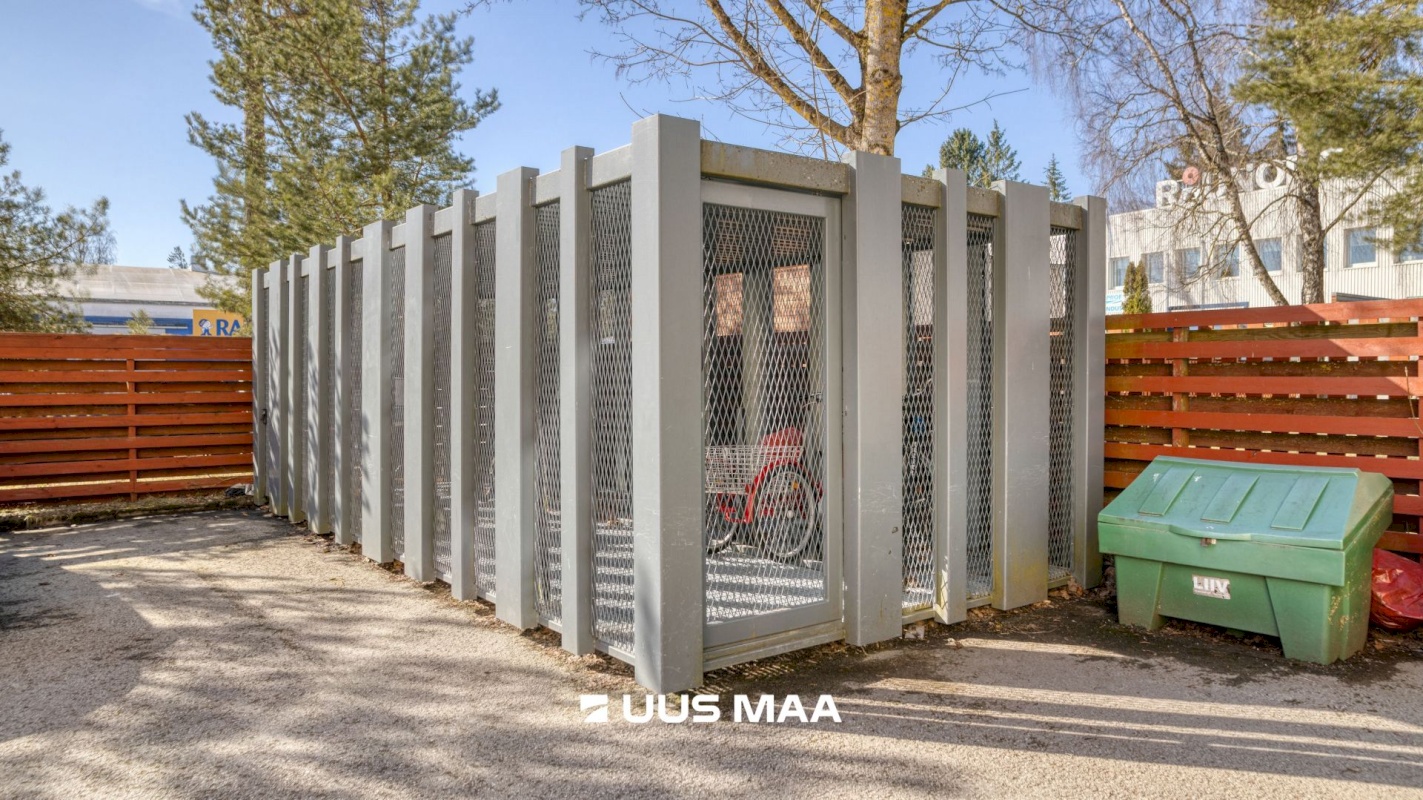 Tallinn, Nõmme linnaosa, Männiku, Pihlaka 1a