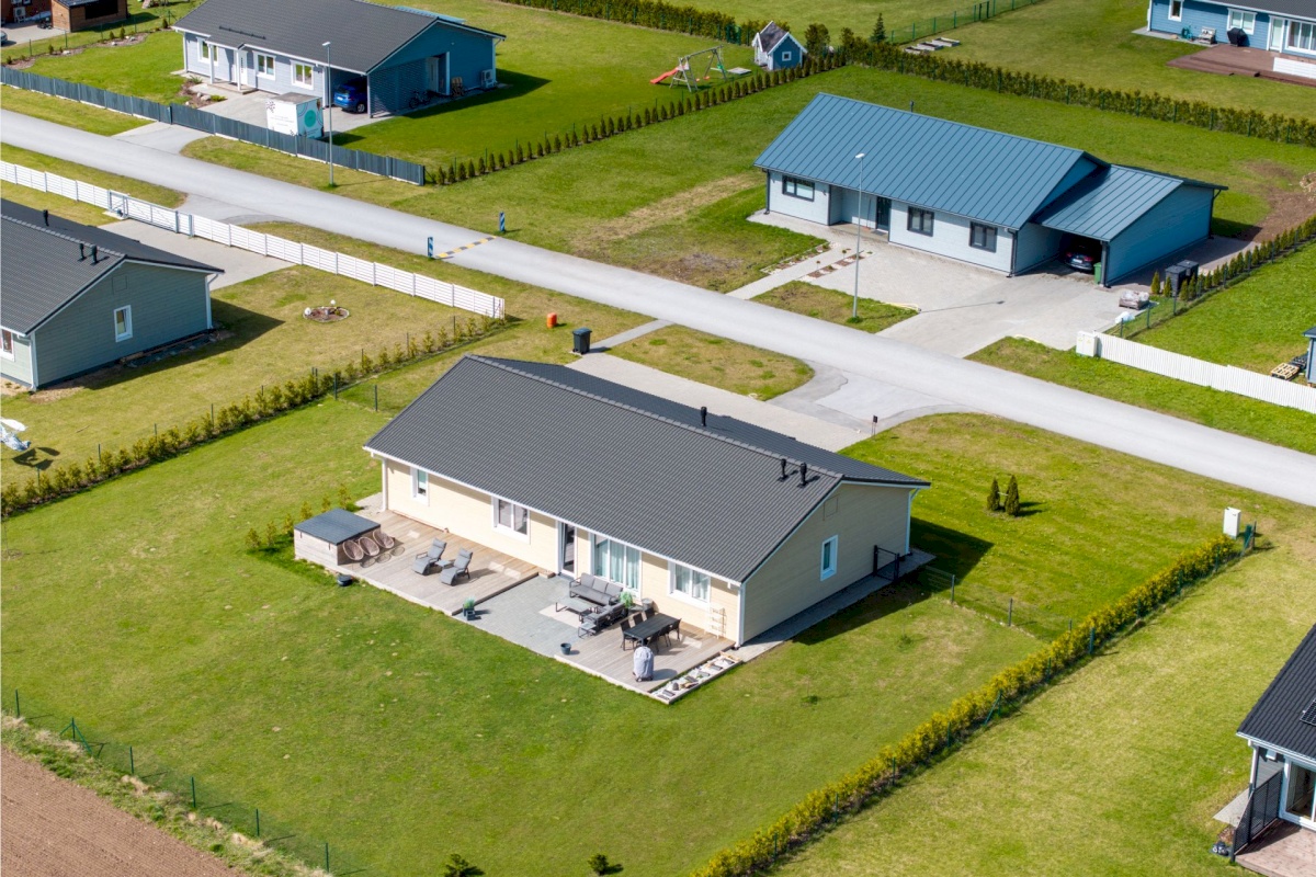 Kose vald, Kose-Uuemõisa alevik, Maasika 3