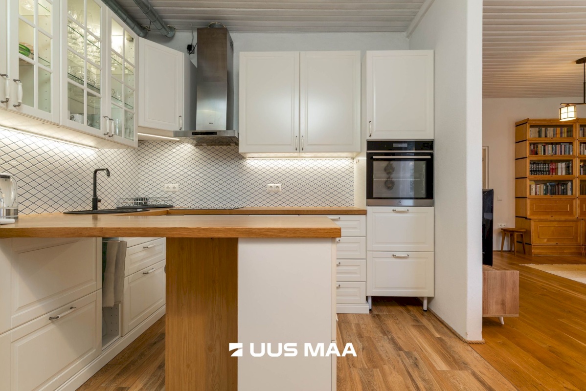 Viljandi linn, Kesklinn, Posti tn 23a