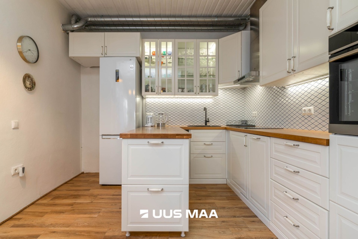 Viljandi linn, Kesklinn, Posti tn 23a