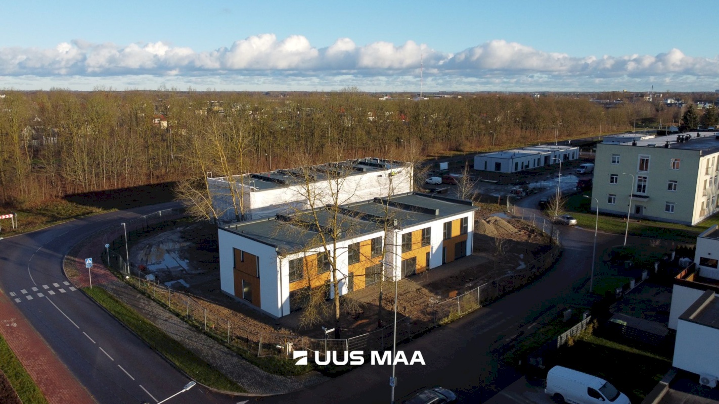 Rakvere linn, Mõisavälja 1-2