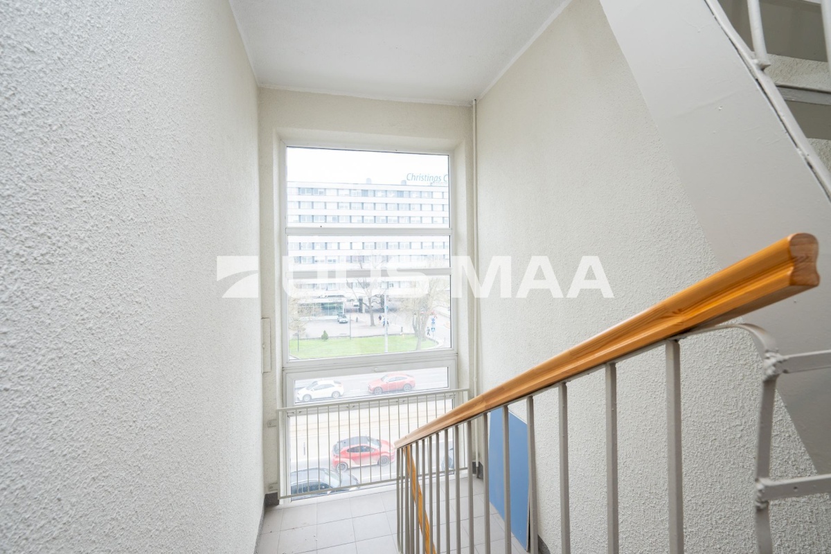 Tallinn, Kesklinna linnaosa, Uus Maailm, Pärnu mnt 66