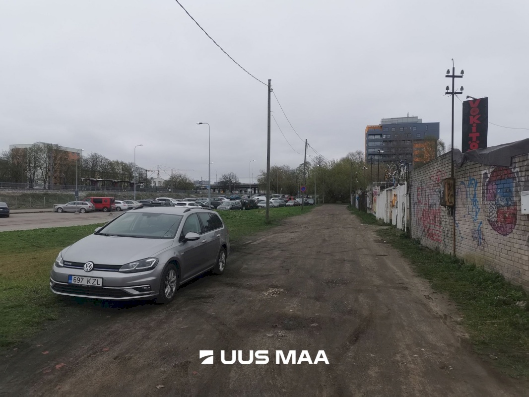 Tallinn, Kristiine linnaosa, Tondi, Jalgpalli 15