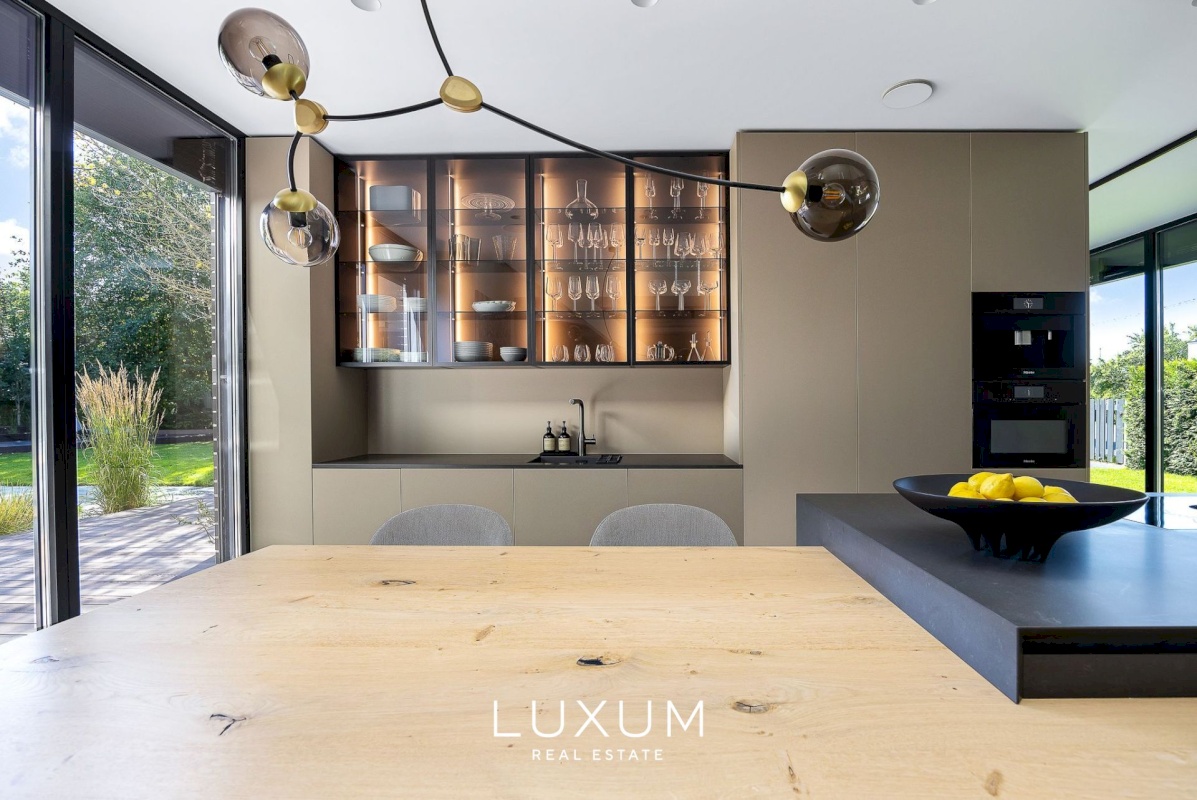 Viimsi vald, Haabneeme alevik, Rohuneeme tee 28