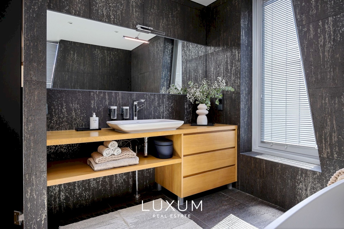 Viimsi vald, Haabneeme alevik, Rohuneeme tee 28