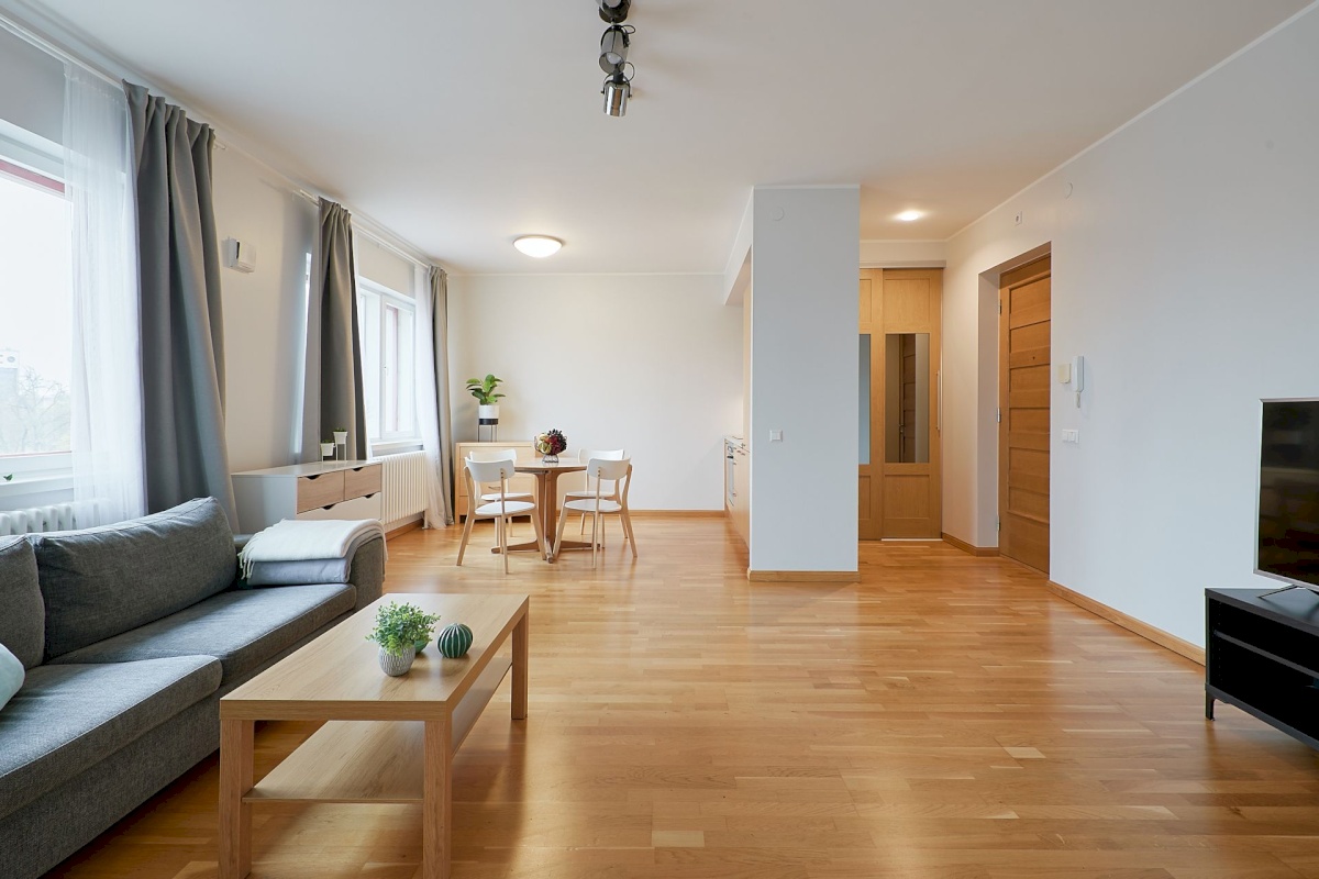 Tallinn, Kesklinna linnaosa, Pärnu mnt 27