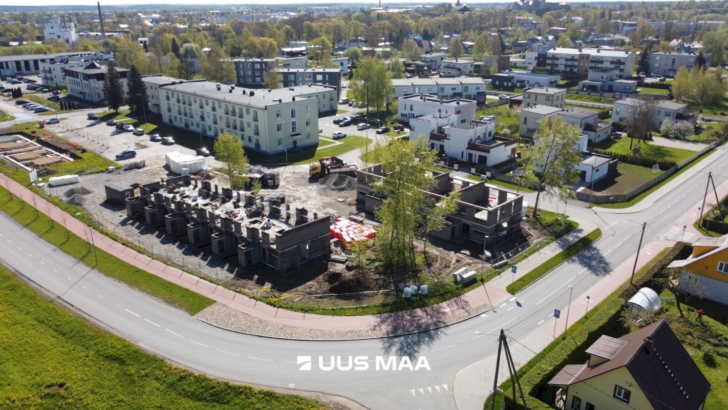 Rakvere linn, Mõisavälja 1-1