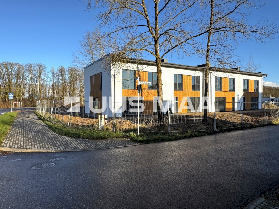 Rakvere linn, Mõisavälja 1-2