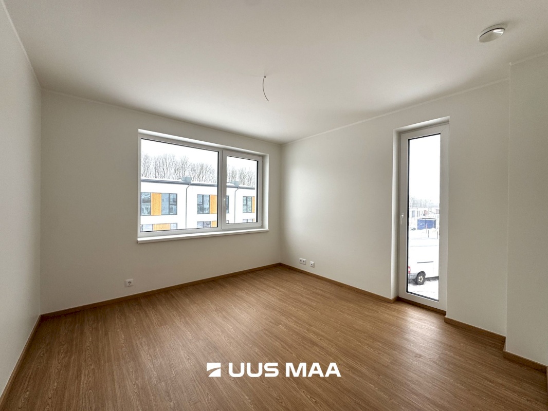 Rakvere linn, Mõisavälja 1-2