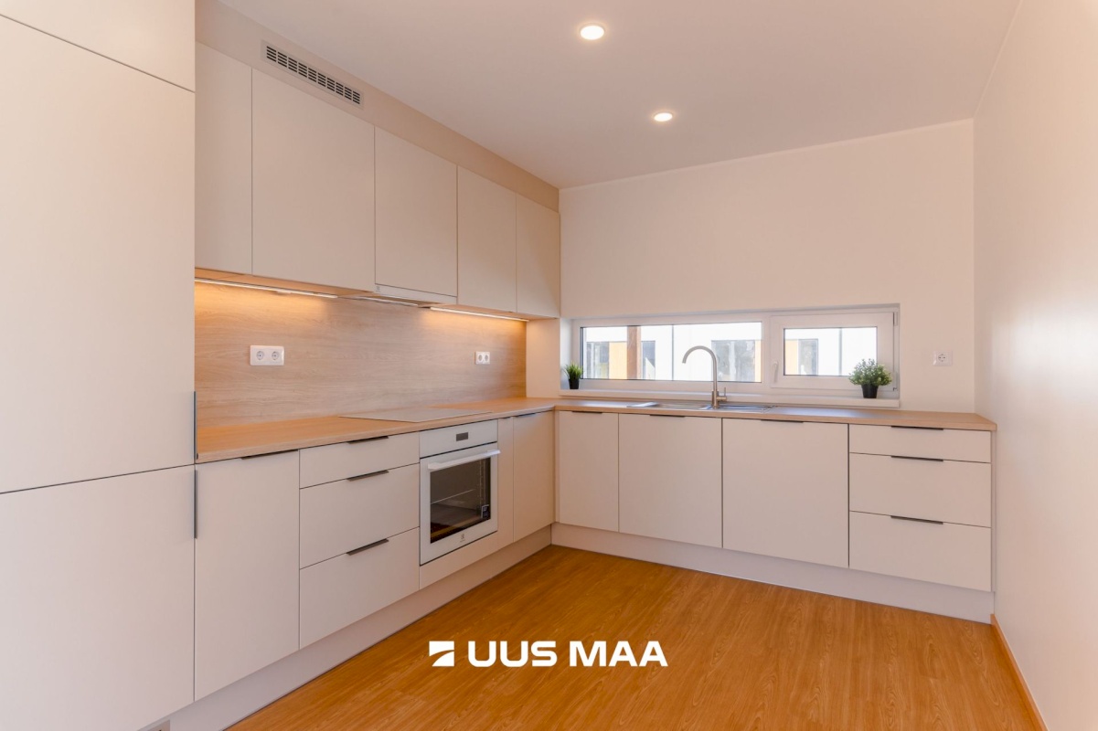 Rakvere linn, Mõisavälja 1-2