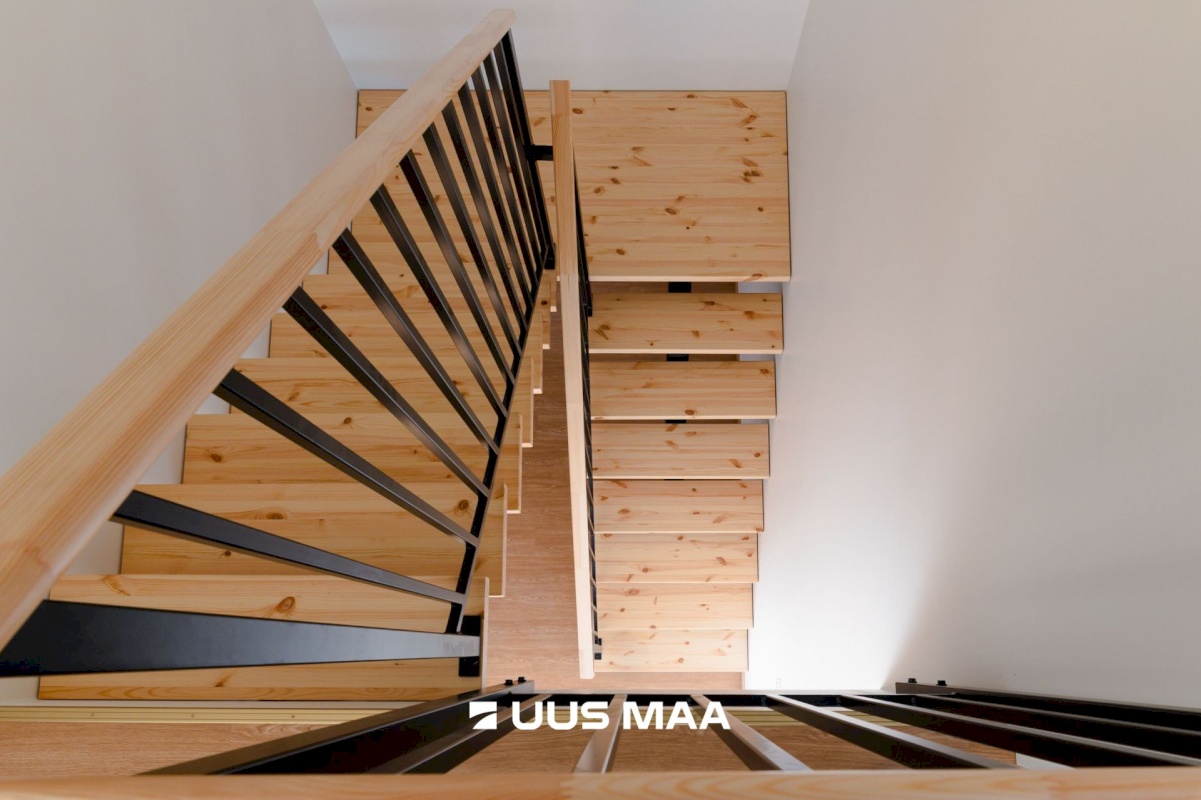 Rakvere linn, Mõisavälja 1-2