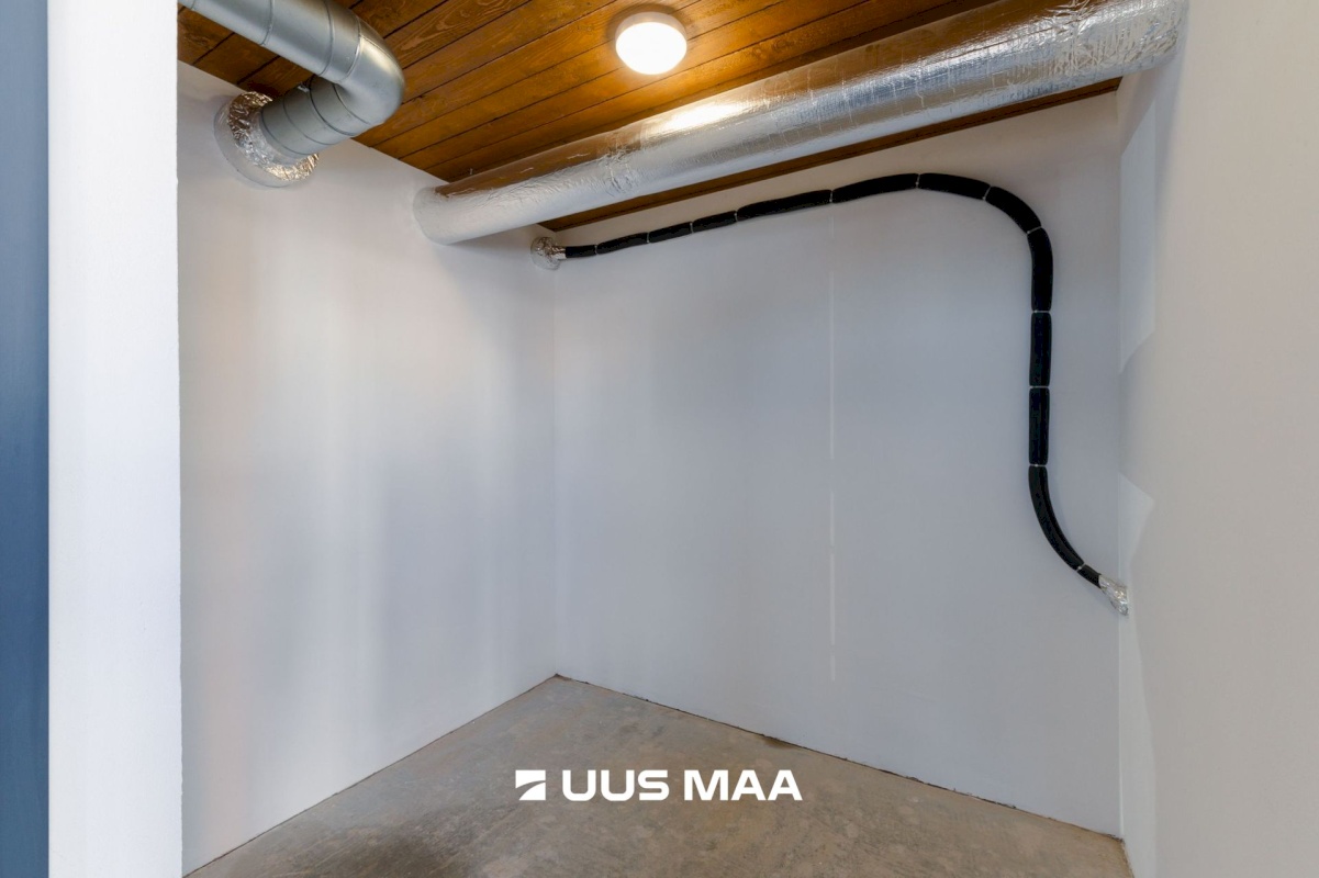 Rakvere linn, Mõisavälja 1-2