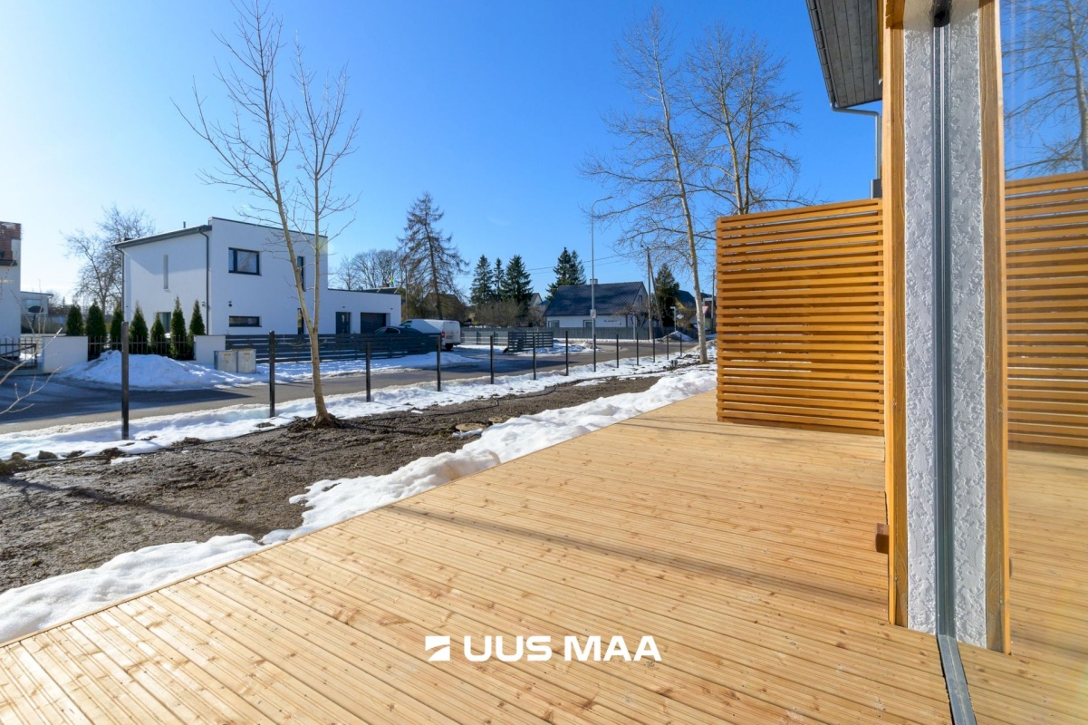 Rakvere linn, Mõisavälja 1-2