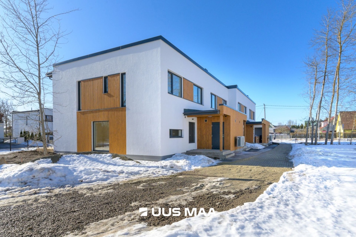 Rakvere linn, Mõisavälja 1-2