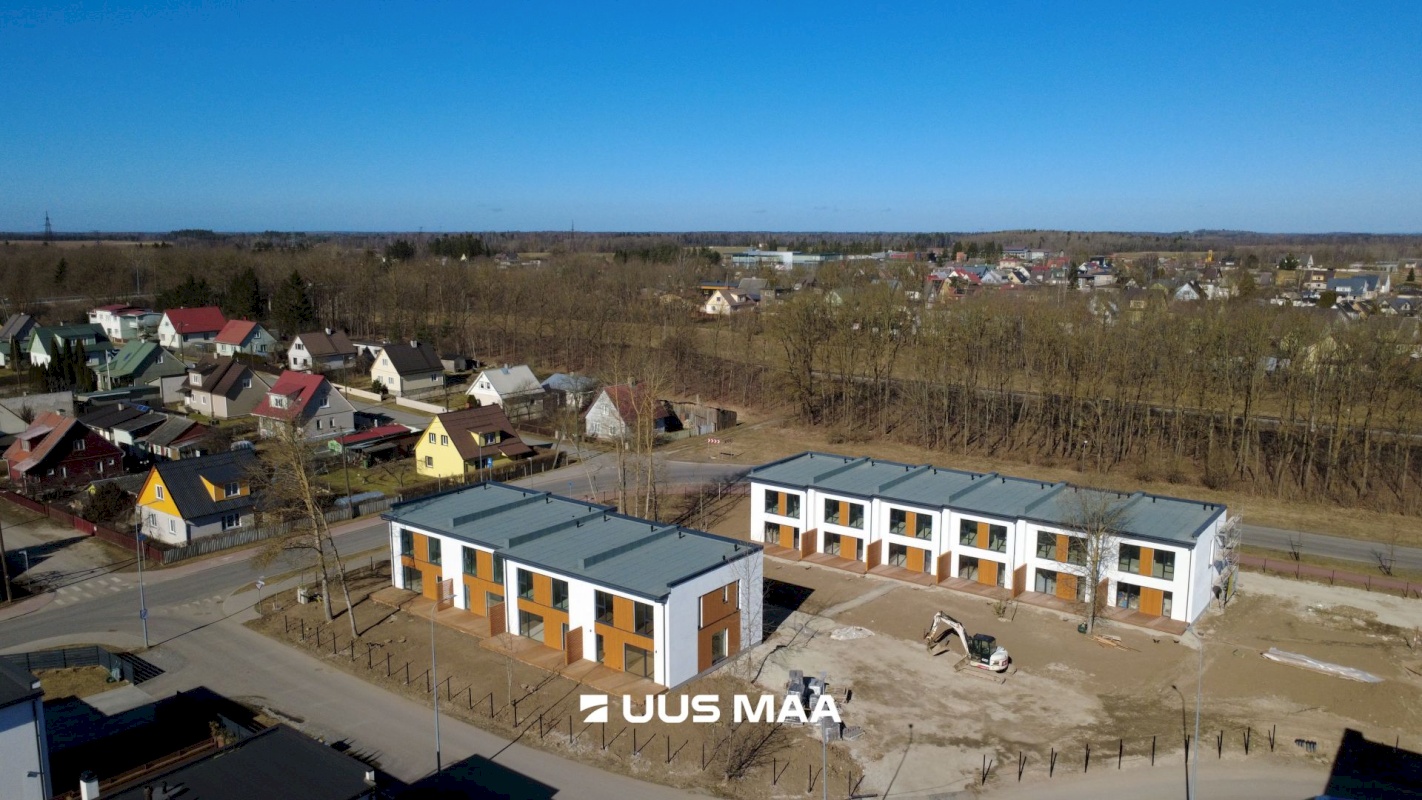 Rakvere linn, Mõisavälja 1-2