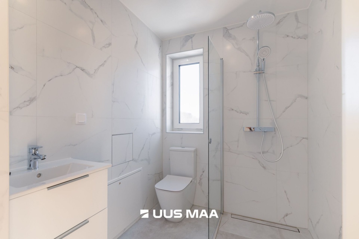 Rakvere linn, Mõisavälja 1-2