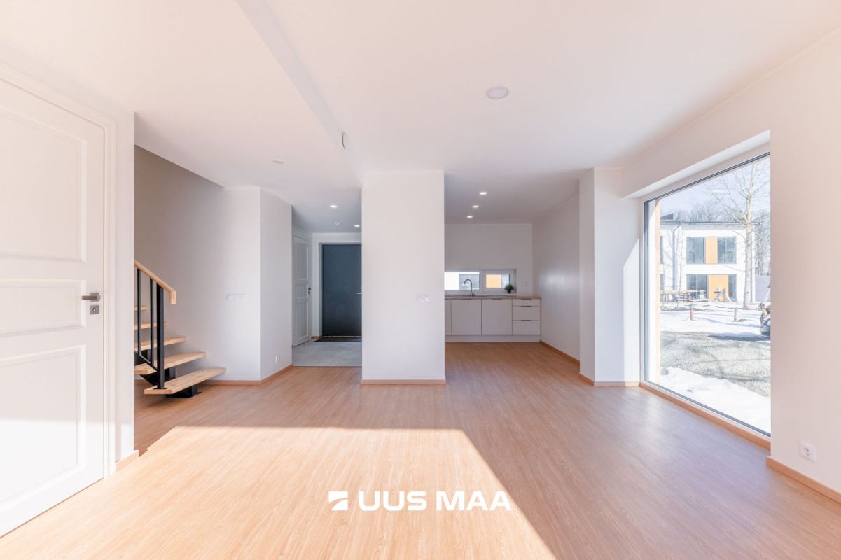 Rakvere linn, Mõisavälja 1-2