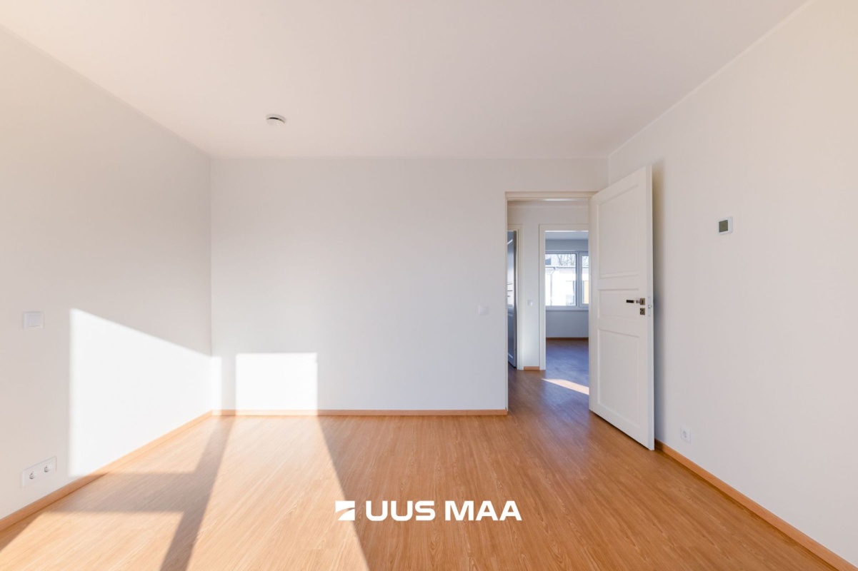 Rakvere linn, Mõisavälja 1-2