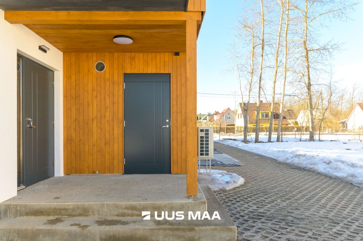 Rakvere linn, Mõisavälja 1-2