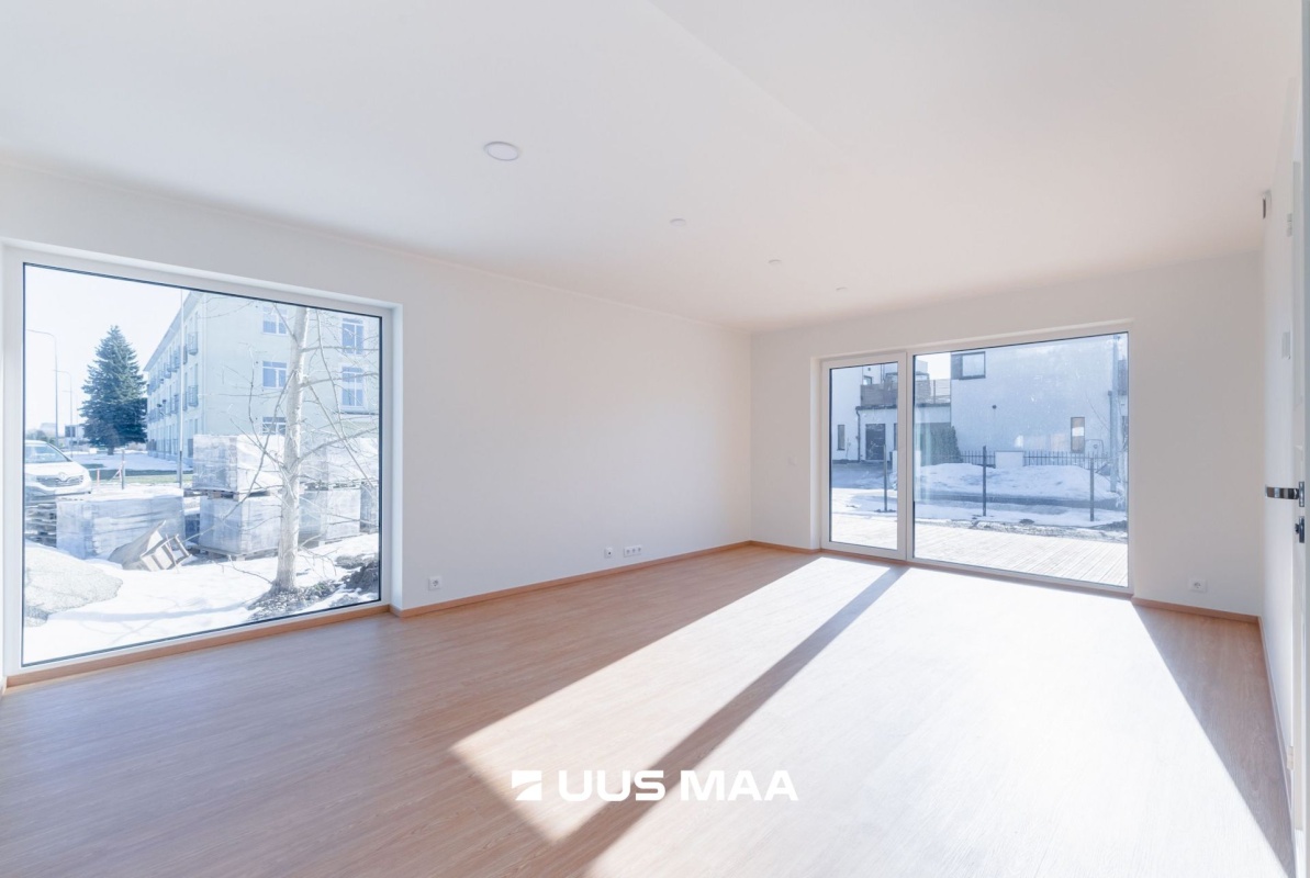 Rakvere linn, Mõisavälja 1-2