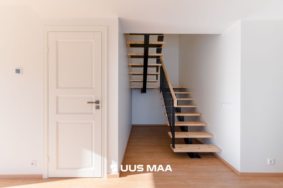 Rakvere linn, Mõisavälja 1-2