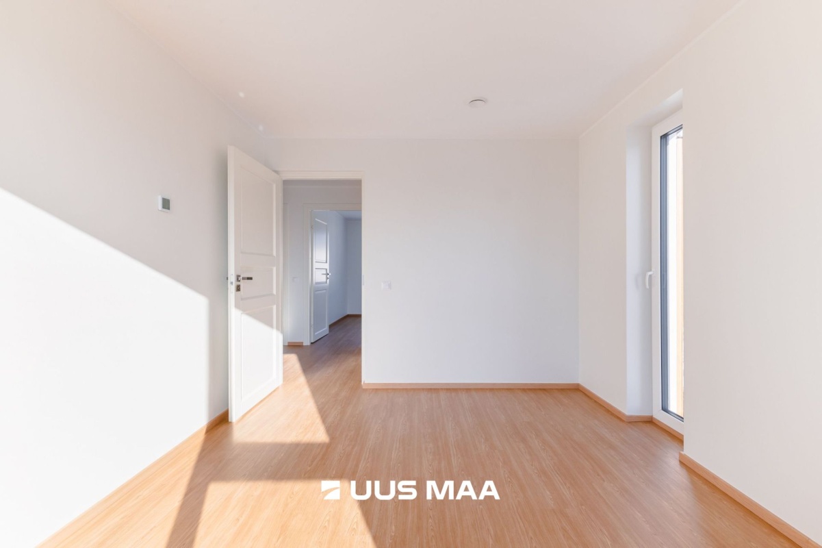 Rakvere linn, Mõisavälja 1-2