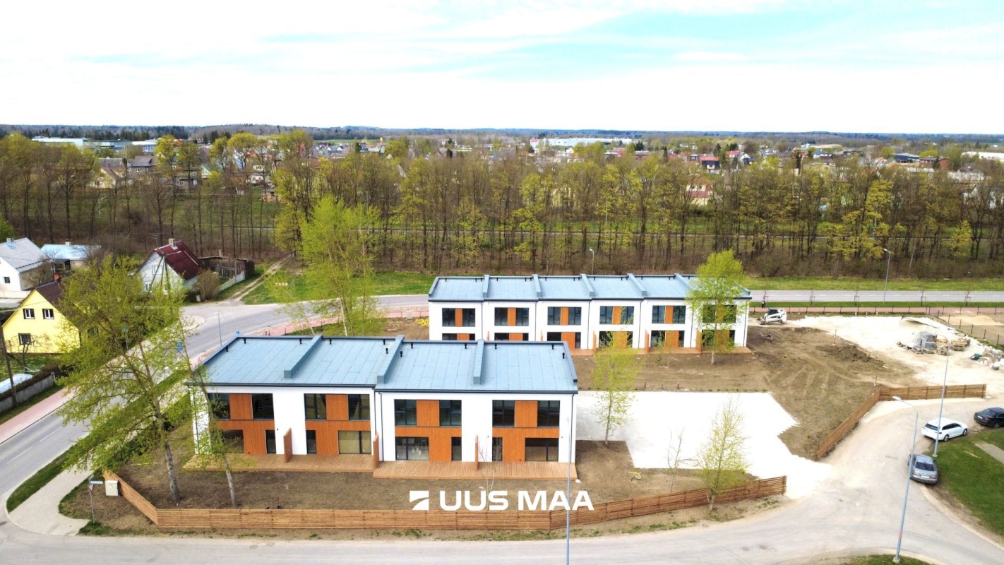 Rakvere linn, Mõisavälja 1-2