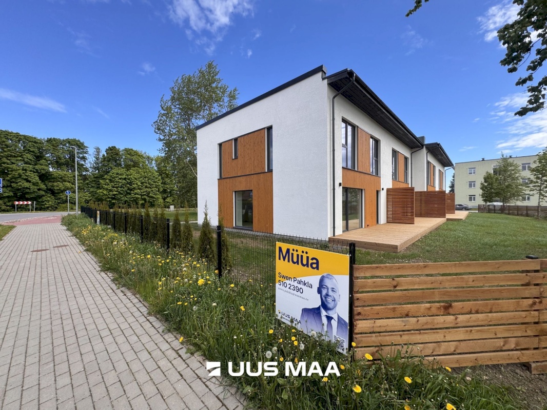 Rakvere linn, Mõisavälja 1-2