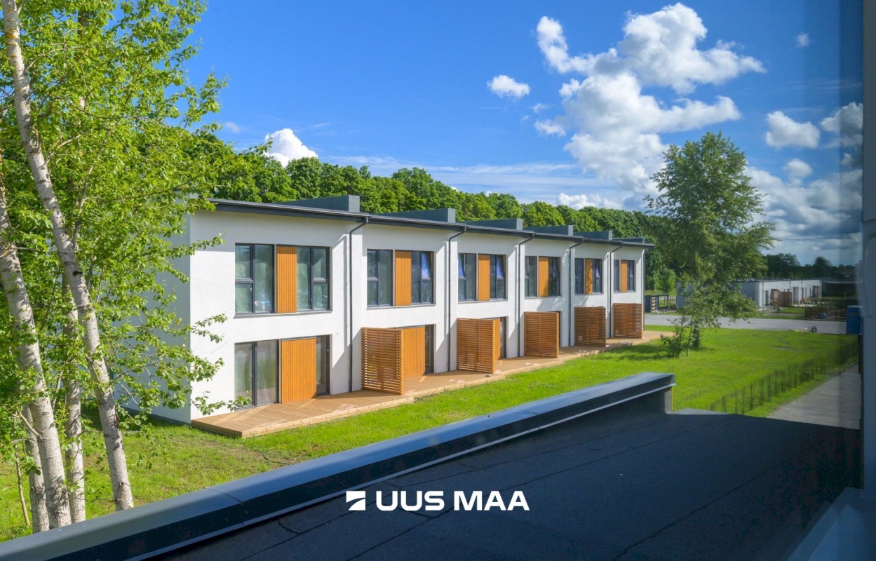 Rakvere linn, Mõisavälja 1-4