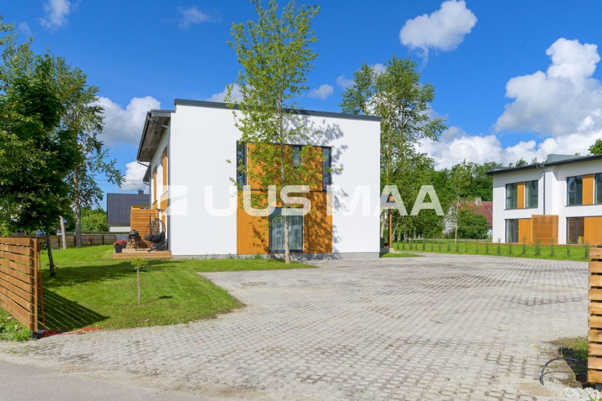 Rakvere linn, Mõisavälja 1-2