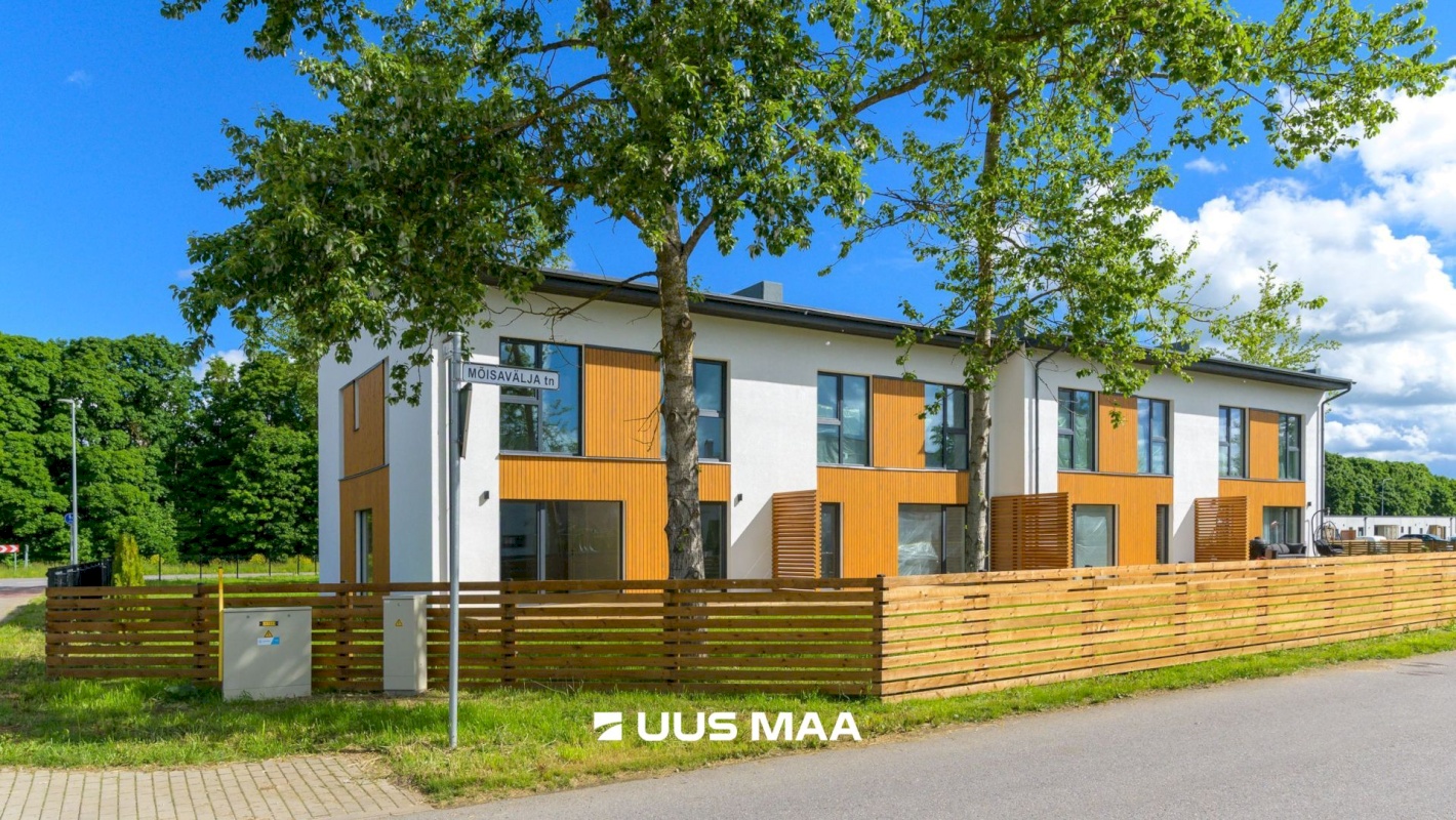Rakvere linn, Mõisavälja 1-2