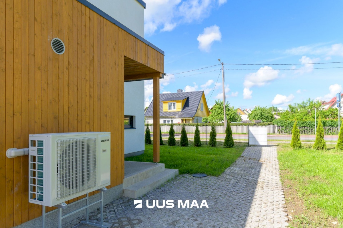 Rakvere linn, Mõisavälja 1-2