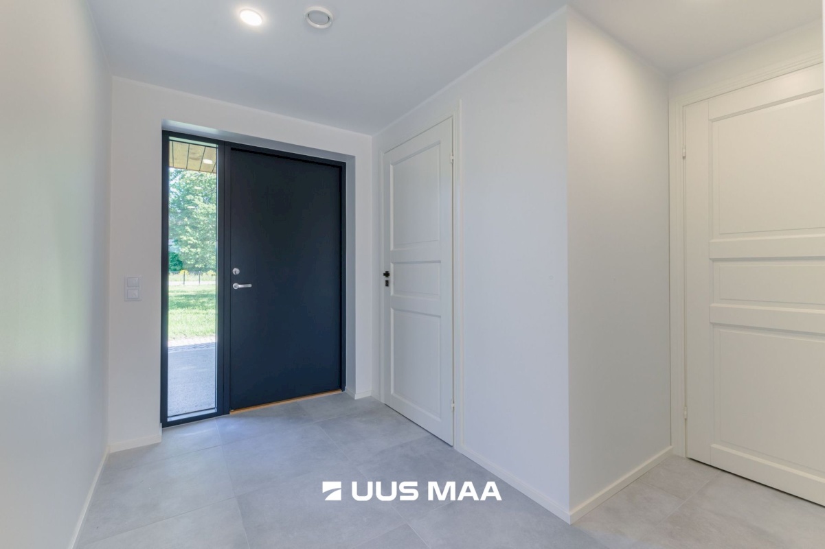 Rakvere linn, Mõisavälja 1-2
