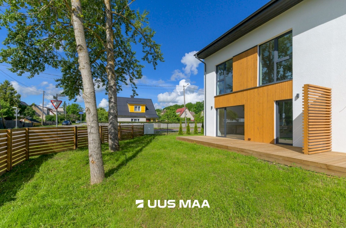 Rakvere linn, Mõisavälja 1-2