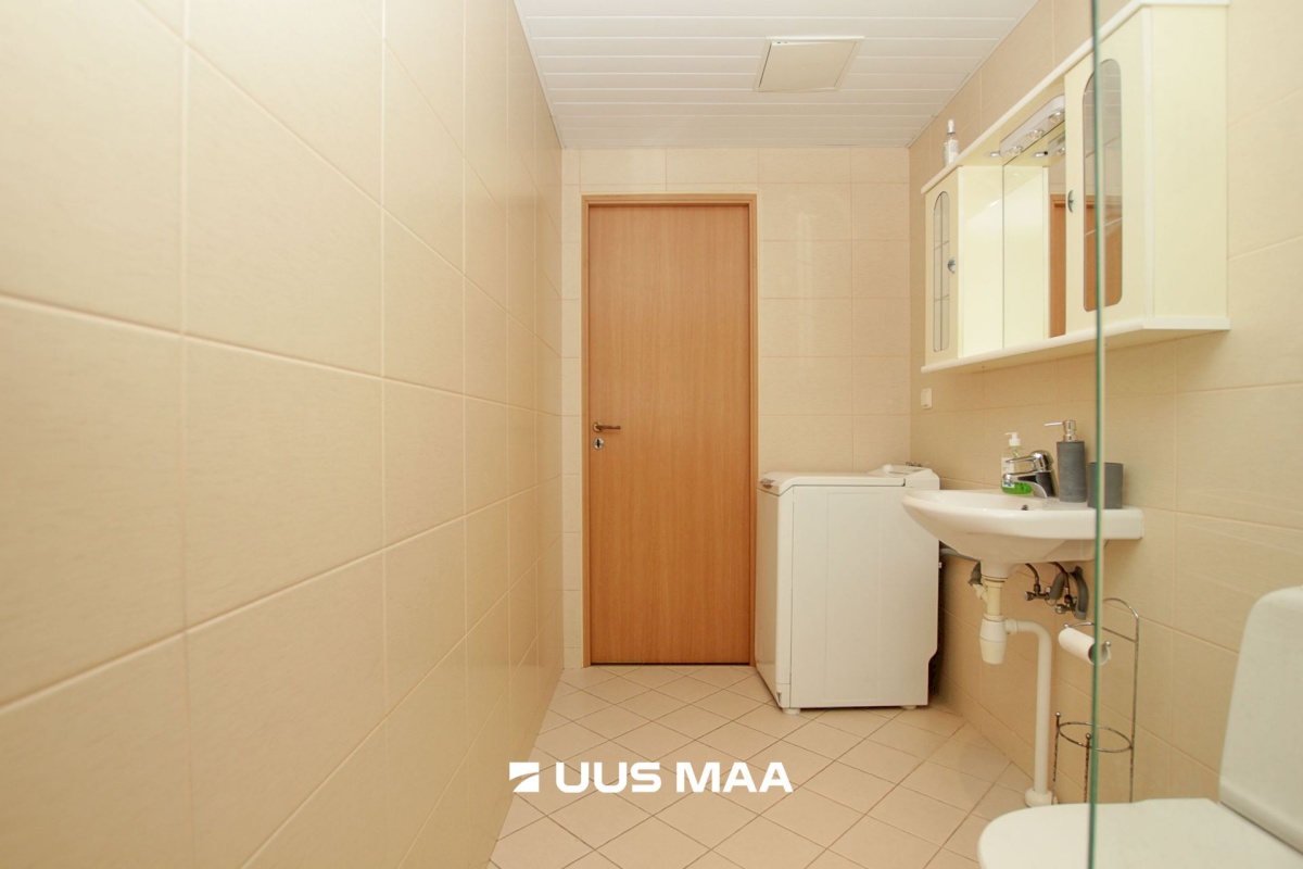 Pärnu linn, Pärnu linn, Kesklinn, Riia mnt 28a