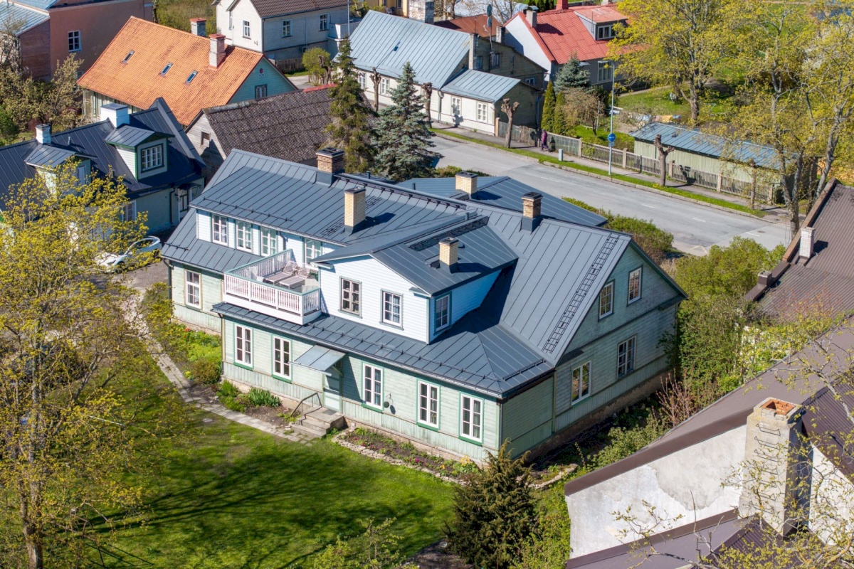 Haapsalu linn, Haapsalu linn, Suur-Lossi 12