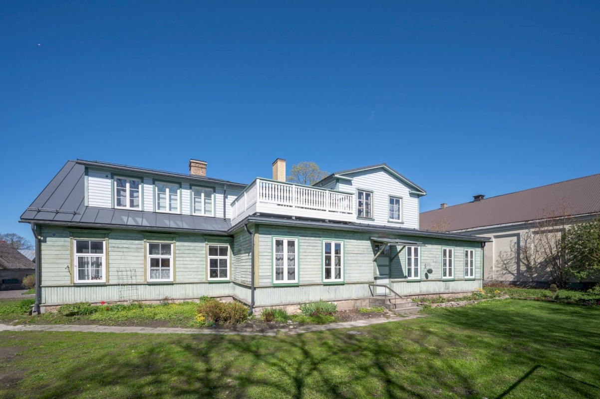 Haapsalu linn, Haapsalu linn, Suur-Lossi 12