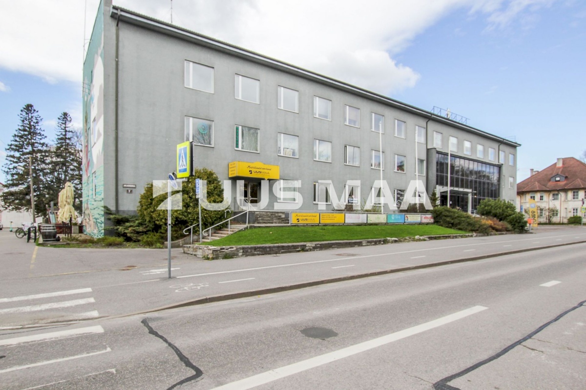 Pärnu linn, Pärnu linn, Kesklinn, Akadeemia tn 7