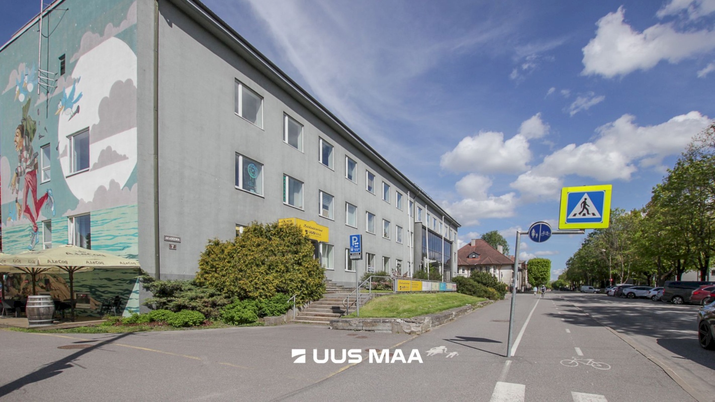 Pärnu linn, Pärnu linn, Kesklinn, Akadeemia tn 7