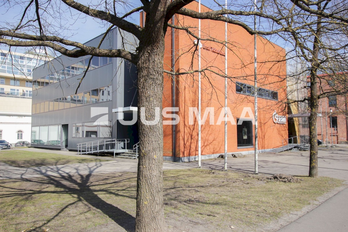 Pärnu linn, Pärnu linn, Kesklinn, Hommiku tn 1